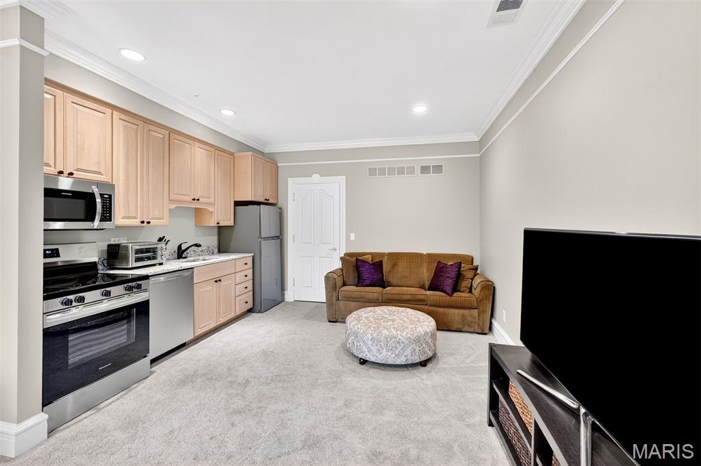 14 Ballantrae Court