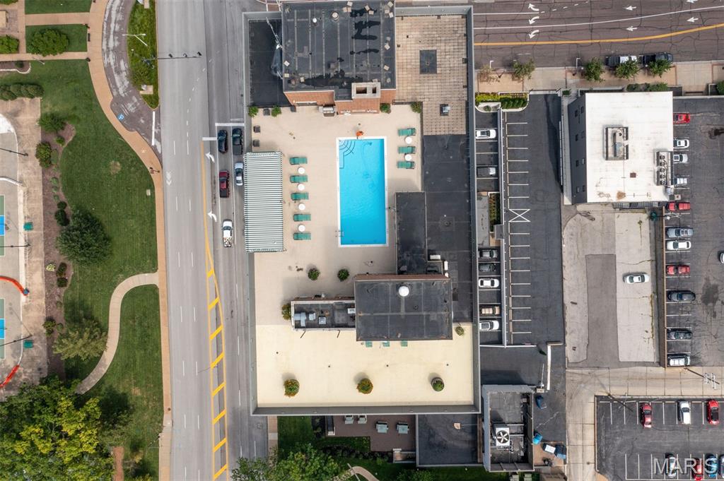 200 S Brentwood Boulevard Unit: 14D