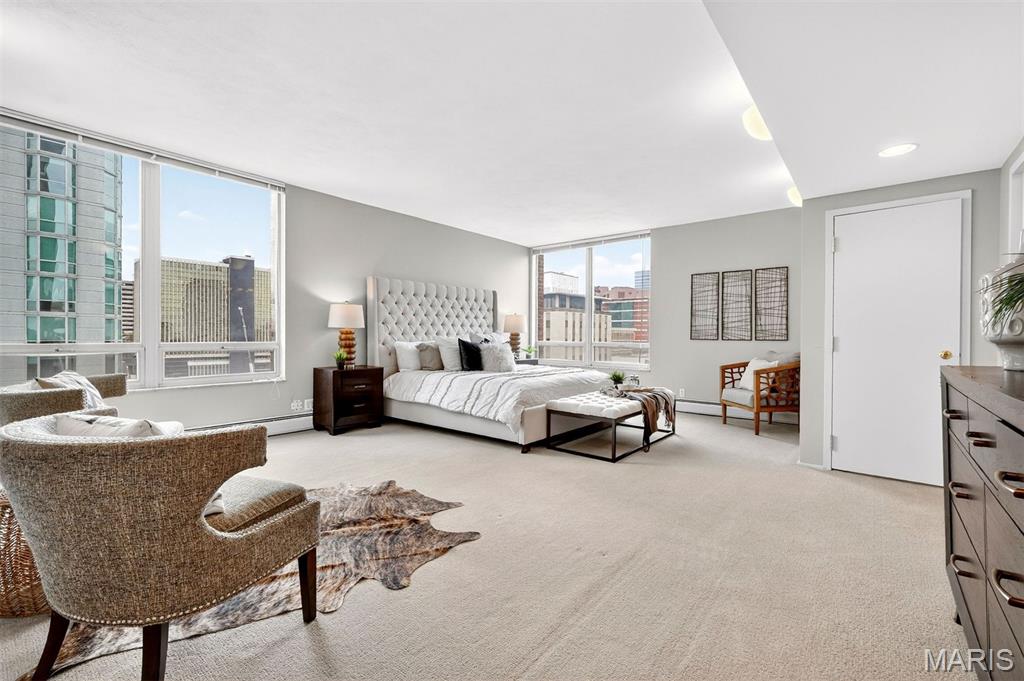 200 S Brentwood Boulevard Unit: 14D