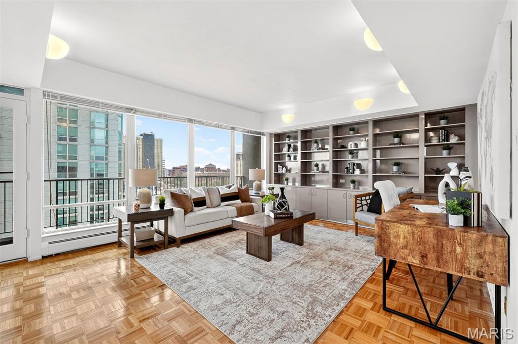 200 S Brentwood Boulevard Unit: 14D