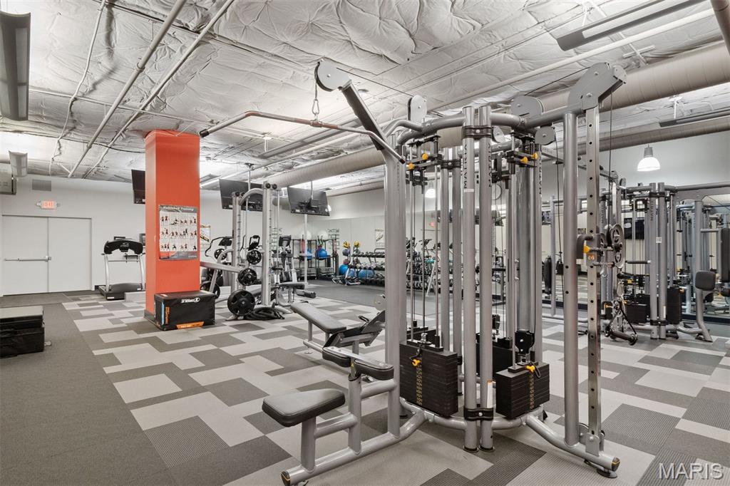 200 S Brentwood Boulevard Unit: 14D