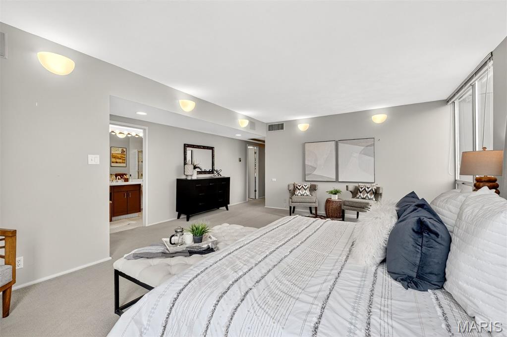 200 S Brentwood Boulevard Unit: 14D