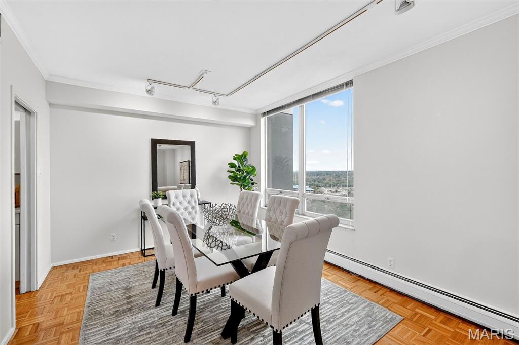 200 S Brentwood Boulevard Unit: 14D