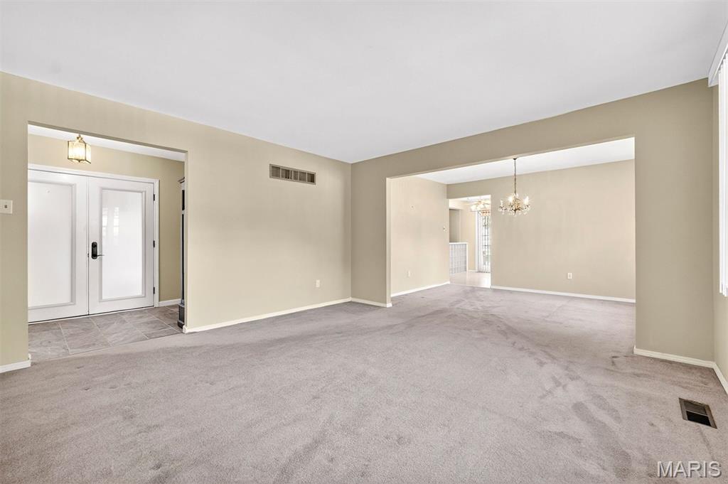1040 Bridgeport Drive