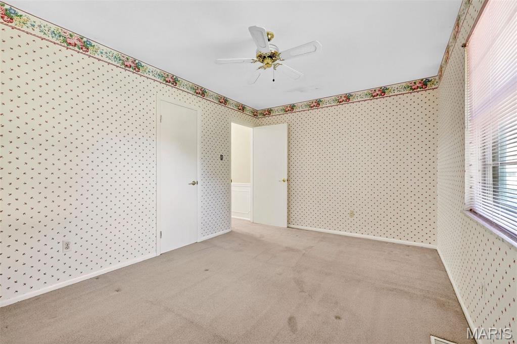 1040 Bridgeport Drive
