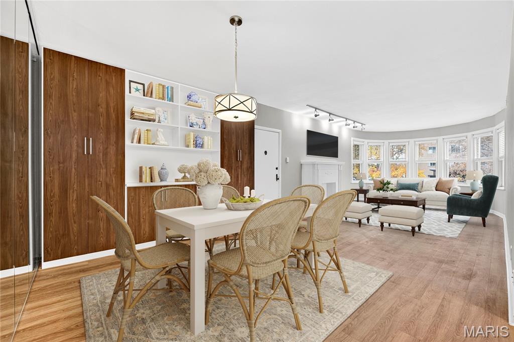 907 S Hanley Road Unit: 5