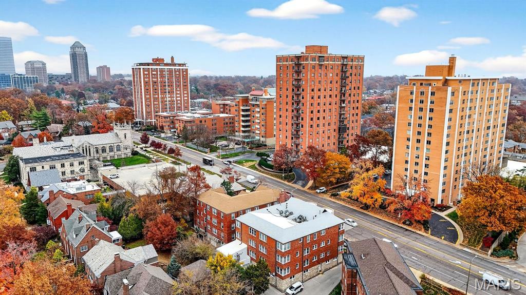 907 S Hanley Road Unit: 5