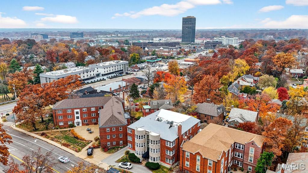 907 S Hanley Road Unit: 5