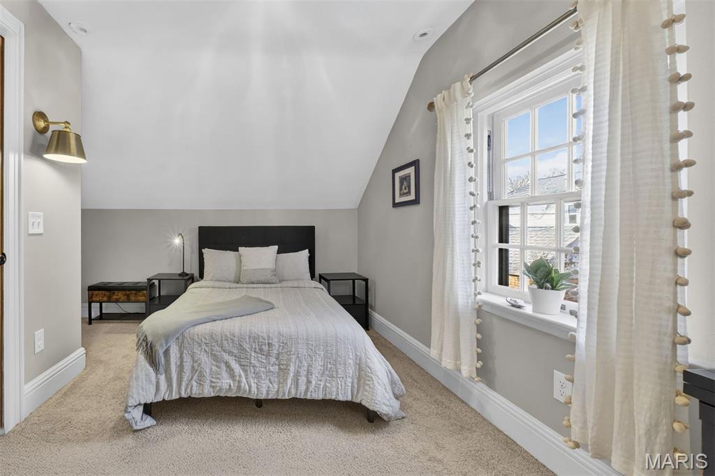 7437 Stratford Avenue