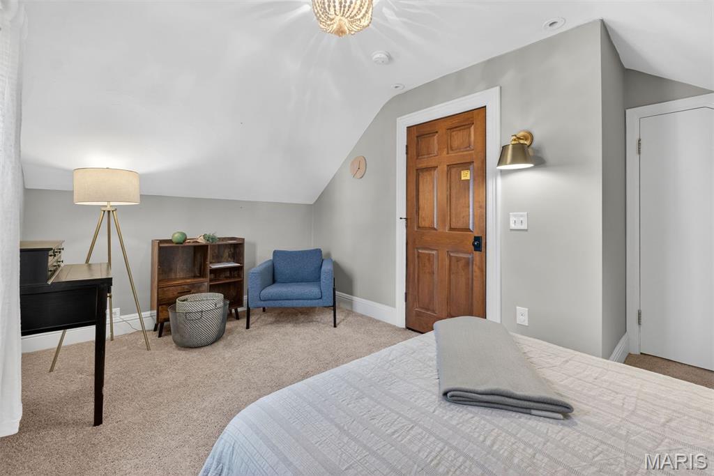 7437 Stratford Avenue