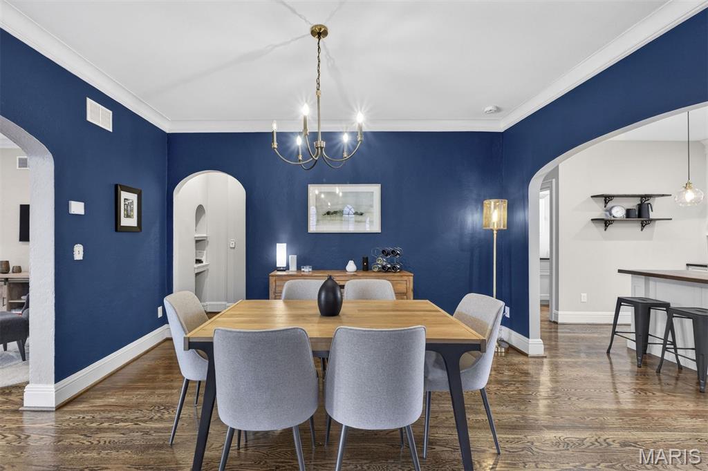 7437 Stratford Avenue