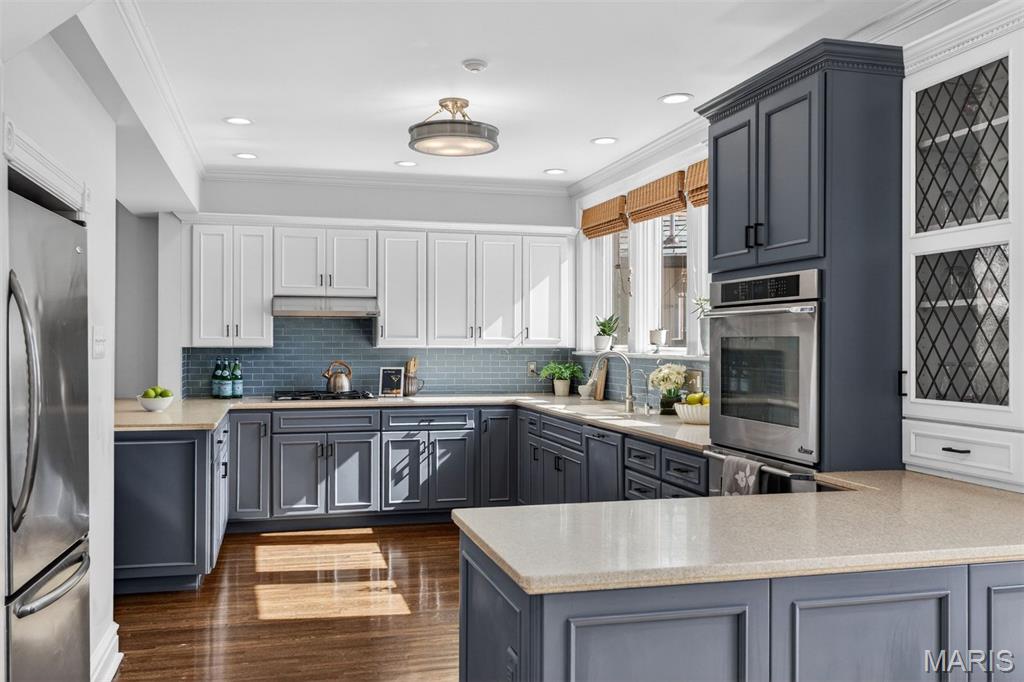 7298 Greenway Avenue