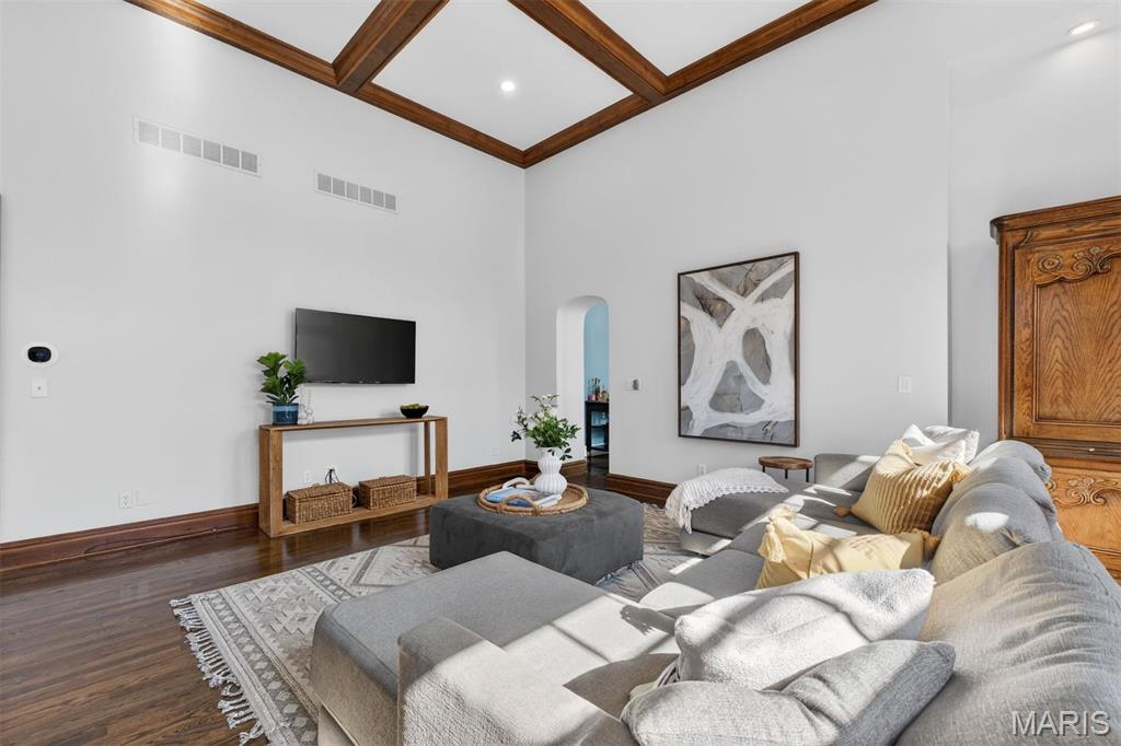 7298 Greenway Avenue