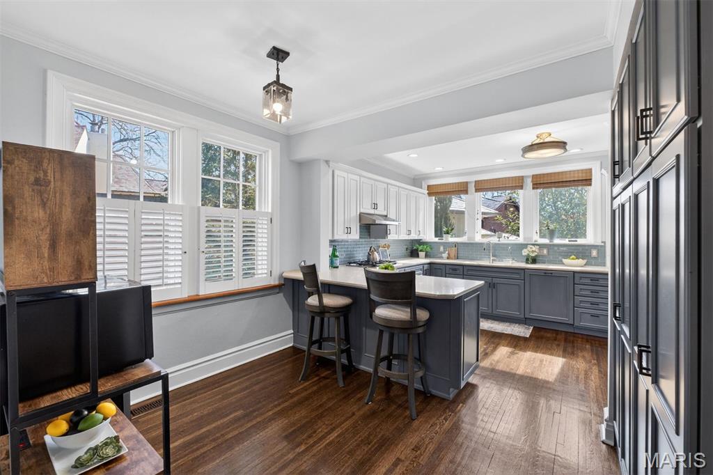 7298 Greenway Avenue