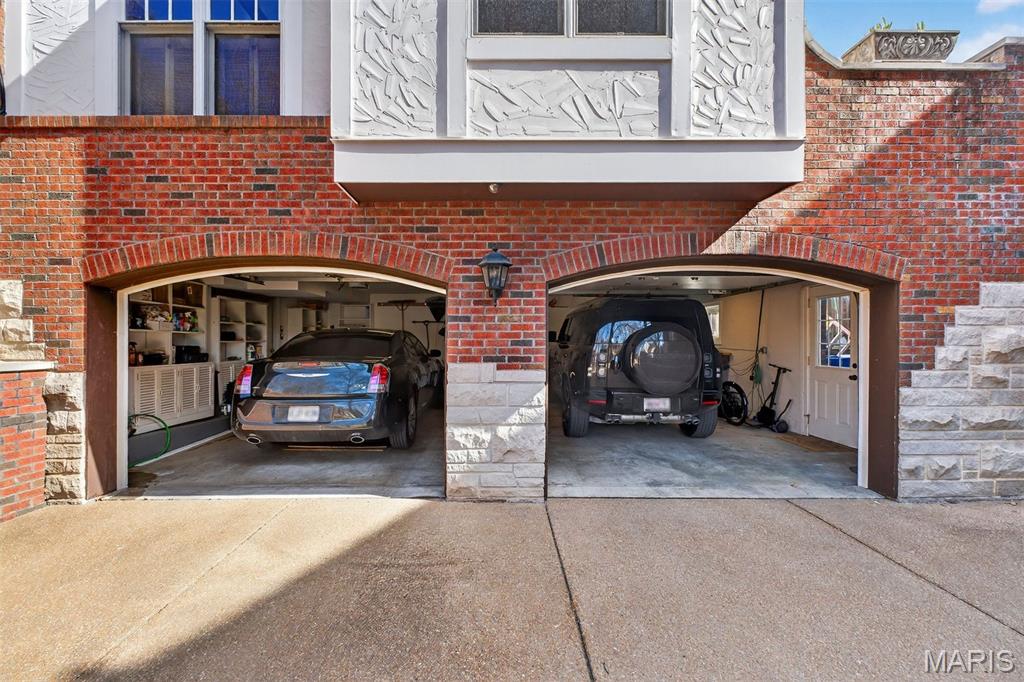 7298 Greenway Avenue