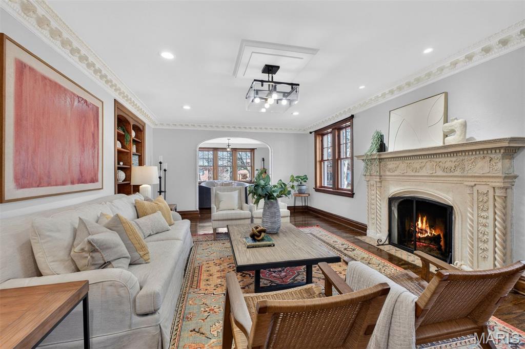 7298 Greenway Avenue