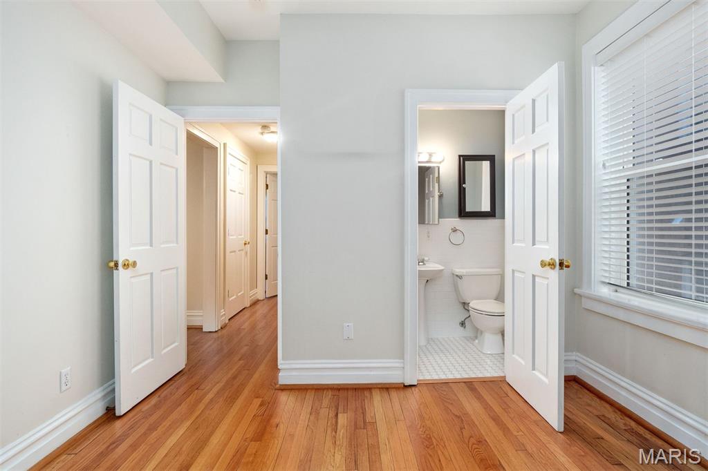6318 Southwood Avenue Unit: 2E