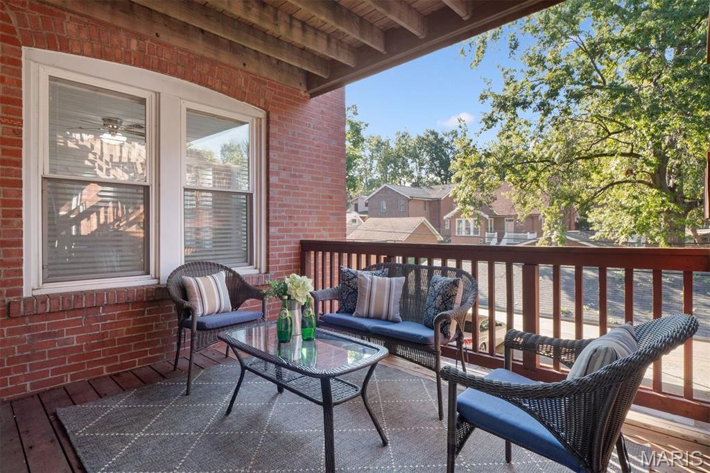 6318 Southwood Avenue Unit: 2E