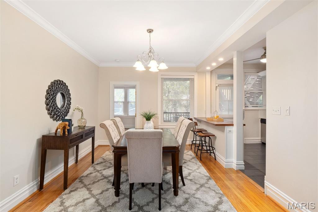 6318 Southwood Avenue Unit: 2E