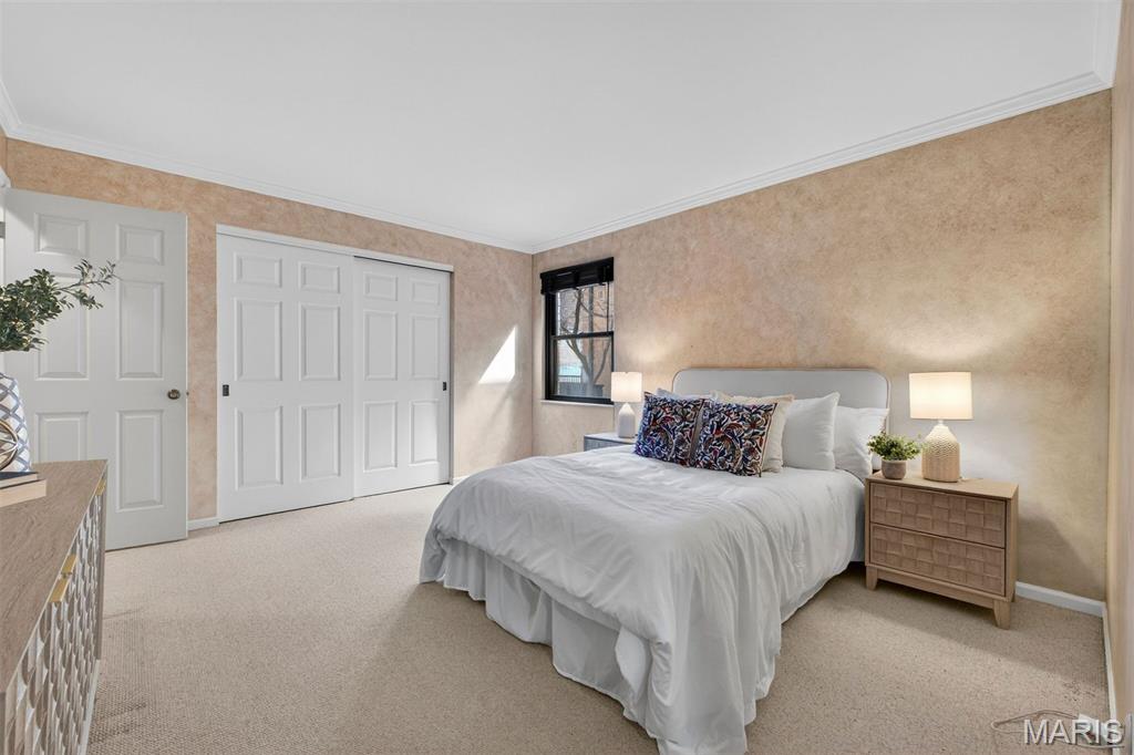 170 N Brentwood Boulevard