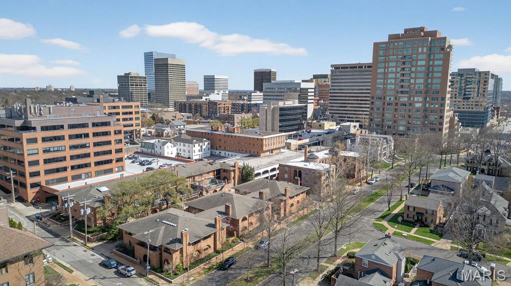 170 N Brentwood Boulevard