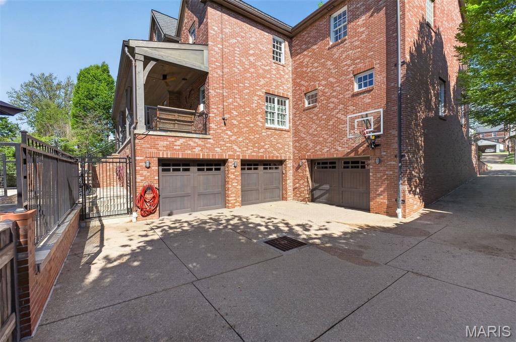 8116 University Drive