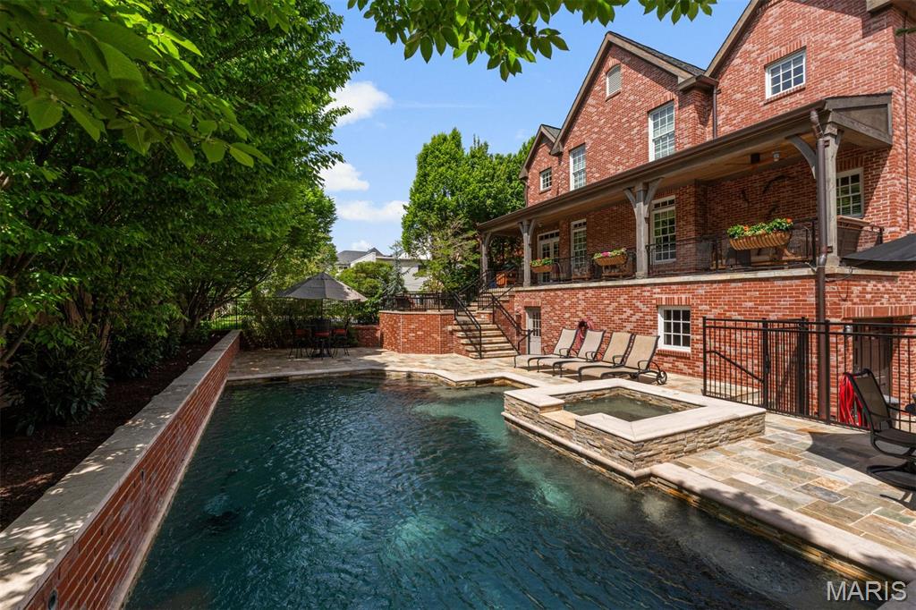 8116 University Drive