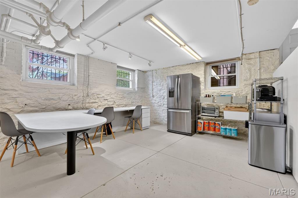 6219 Washington Avenue