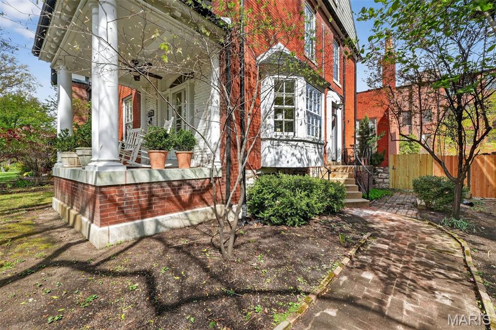 6219 Washington Avenue