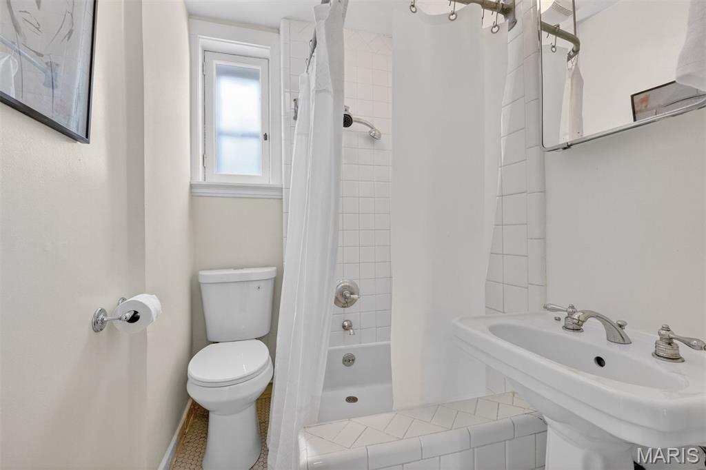 6219 Washington Avenue