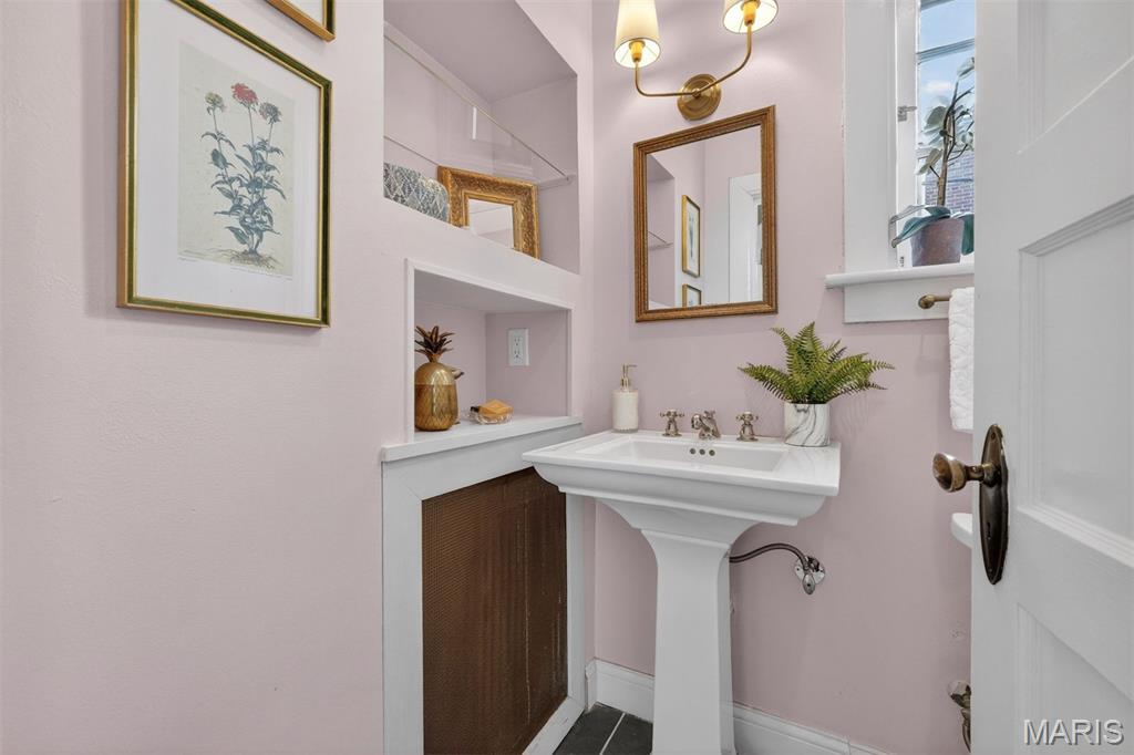 6219 Washington Avenue