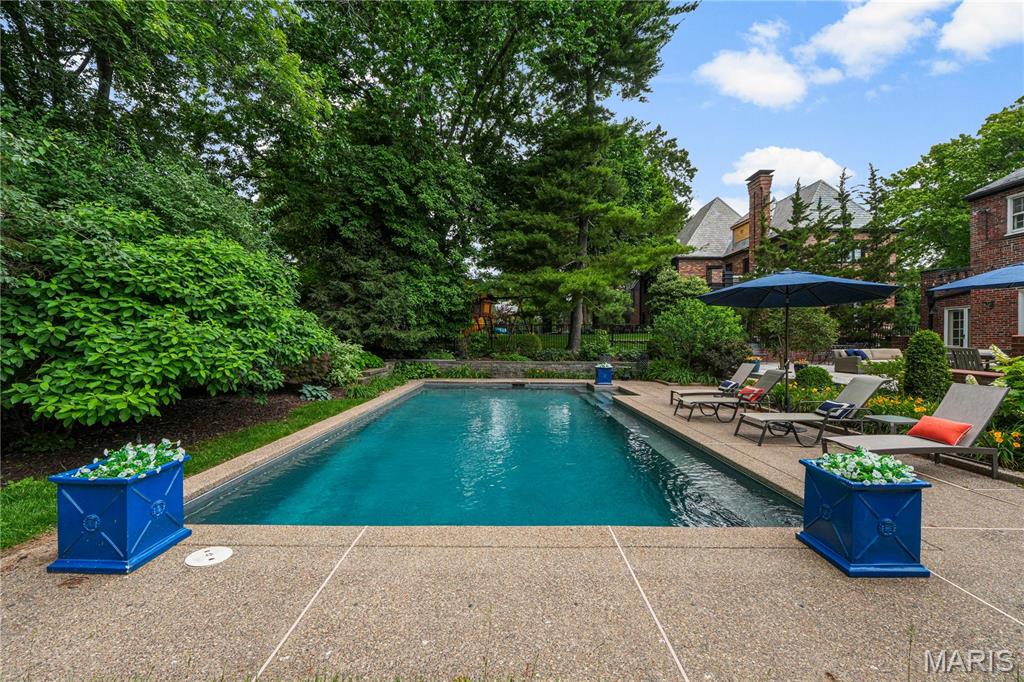 98 Lake Forest Drive