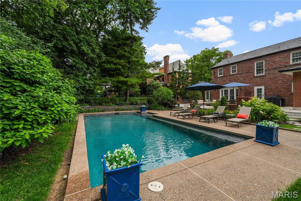 98 Lake Forest Drive