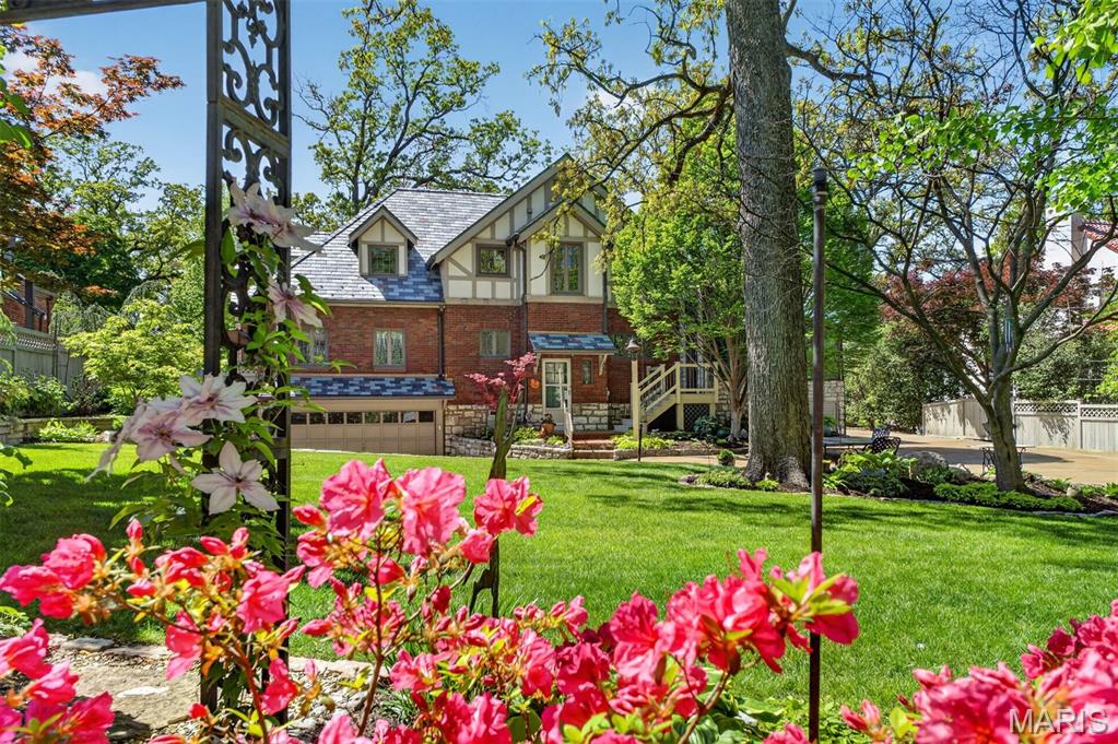 624 Locksley Place