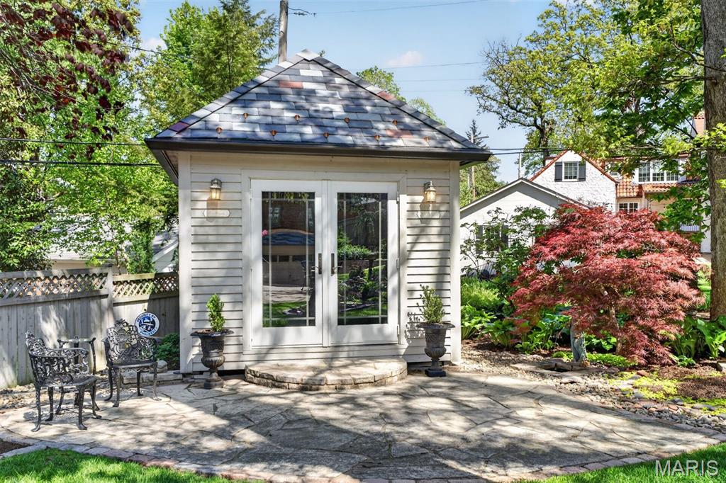 624 Locksley Place