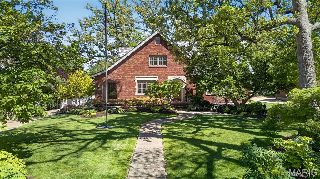 624 Locksley Place
