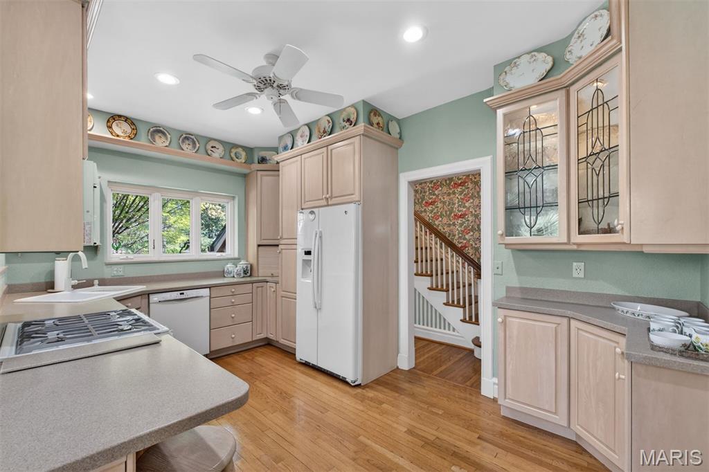 624 Locksley Place