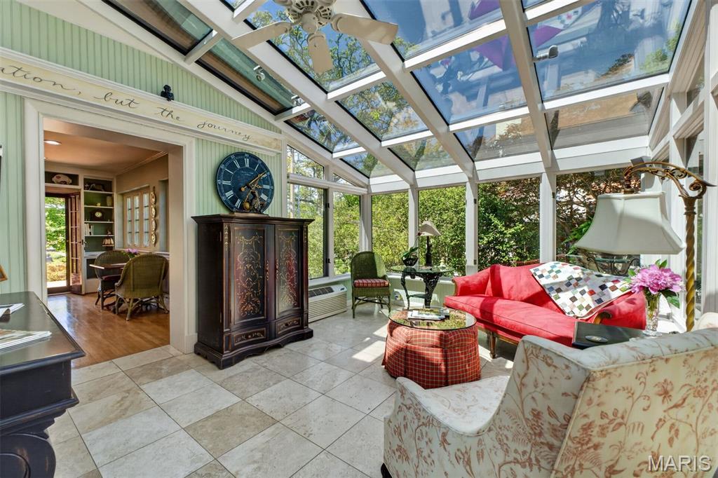 624 Locksley Place