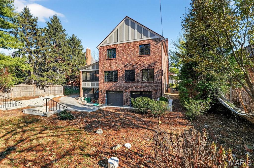 37 Ridgemoor Drive