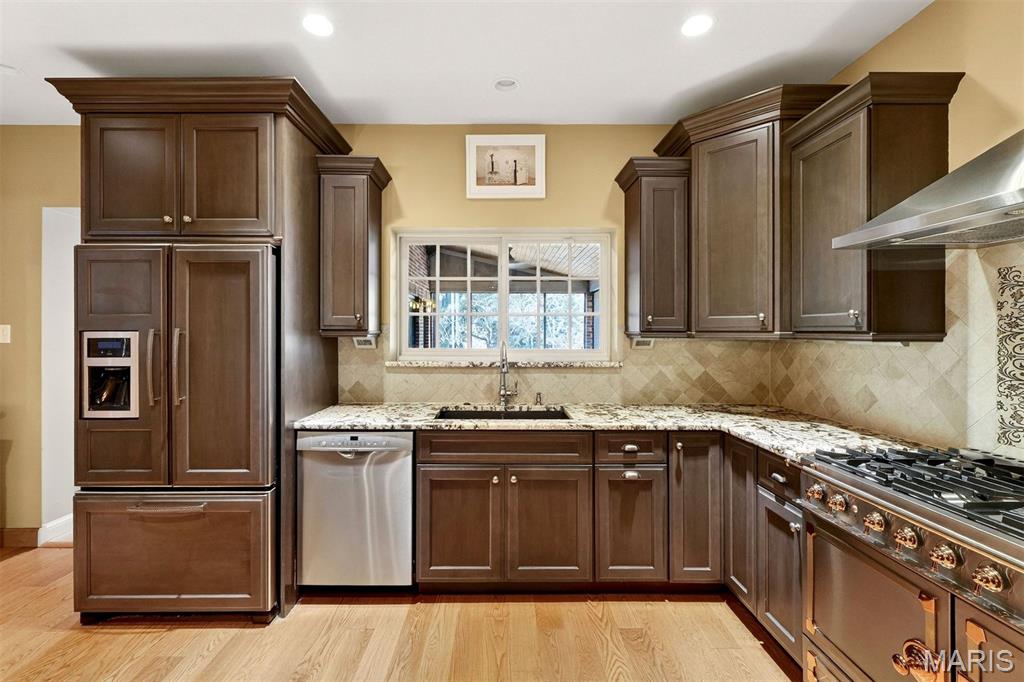37 Ridgemoor Drive