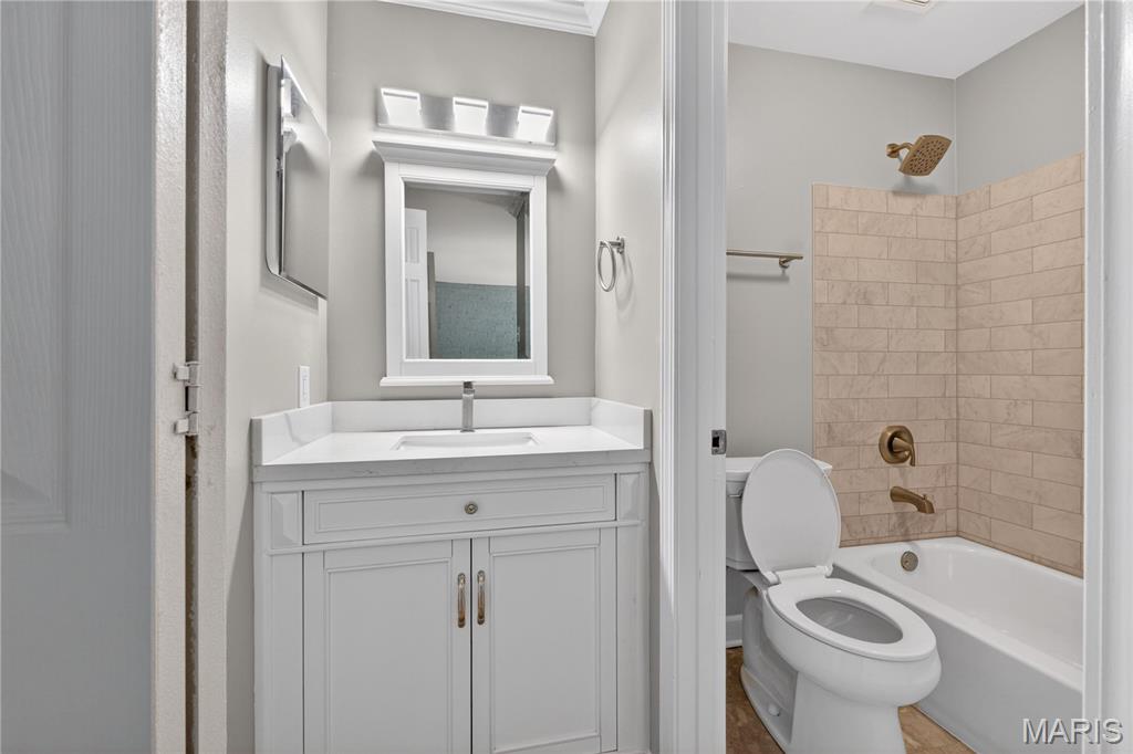 632 Coeur De Royale Drive Unit: B
