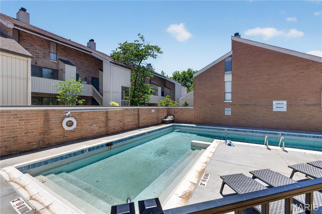 632 Coeur De Royale Drive Unit: B