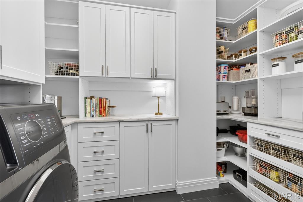 816 S Hanley Road Unit: 6A