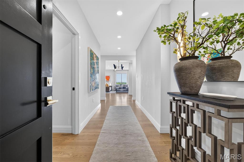 816 S Hanley Road Unit: 6A
