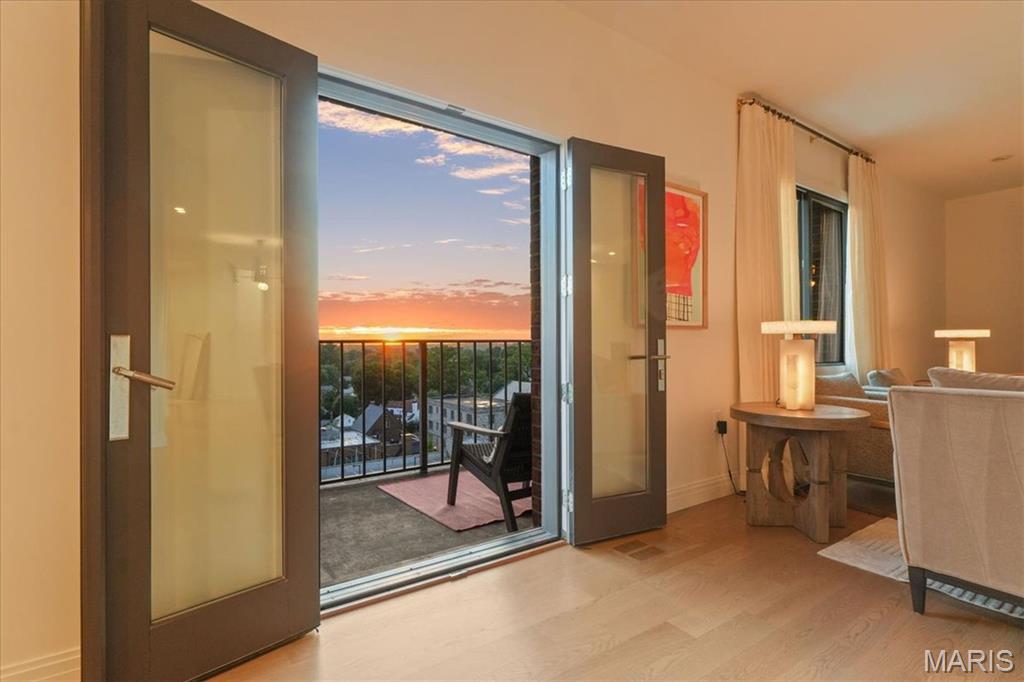 816 S Hanley Road Unit: 6A