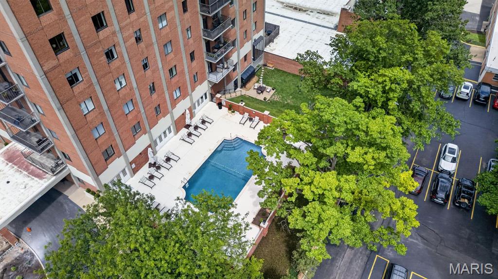 816 S Hanley Road Unit: 6A