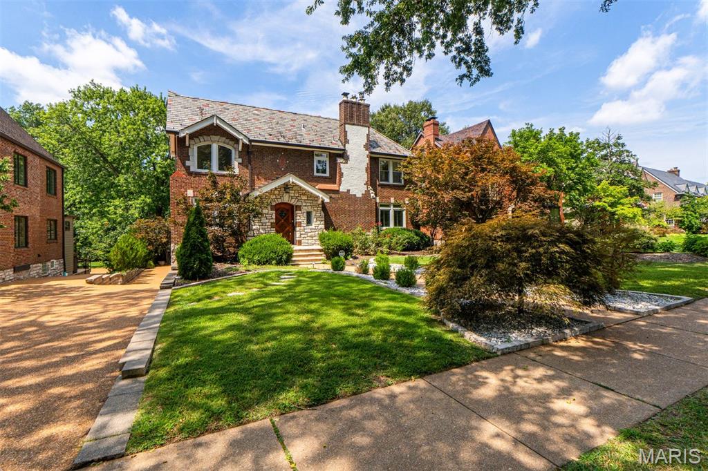 49 Ridgemoor Drive