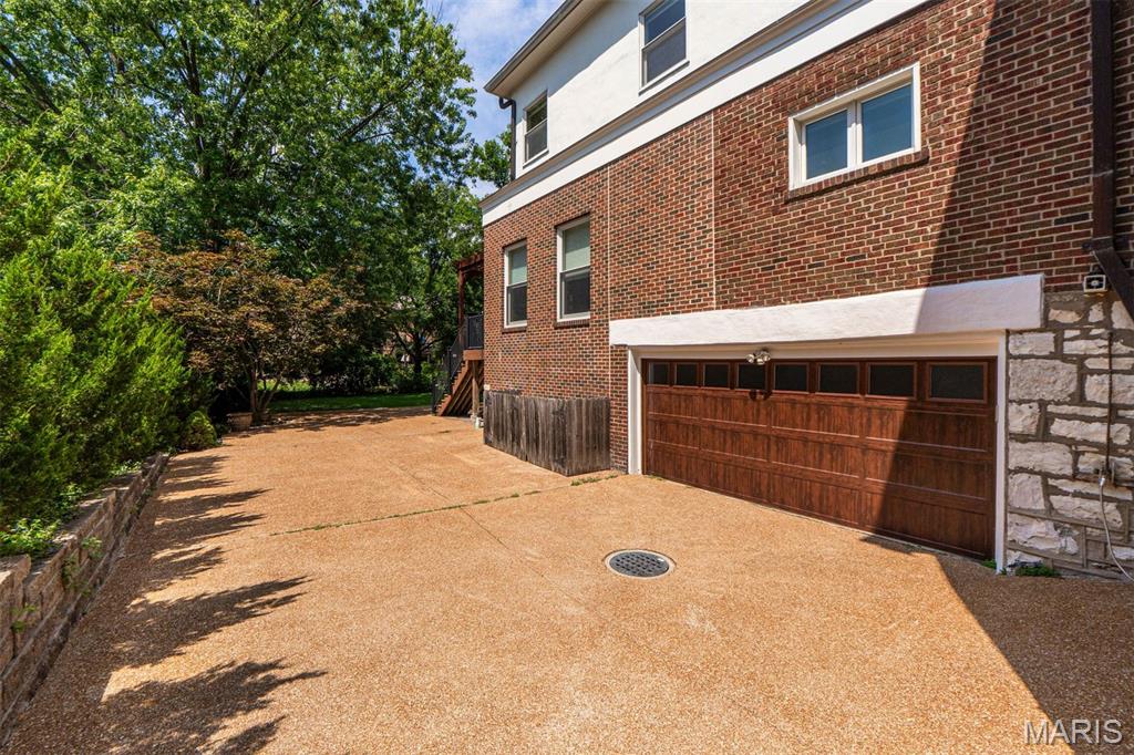 49 Ridgemoor Drive