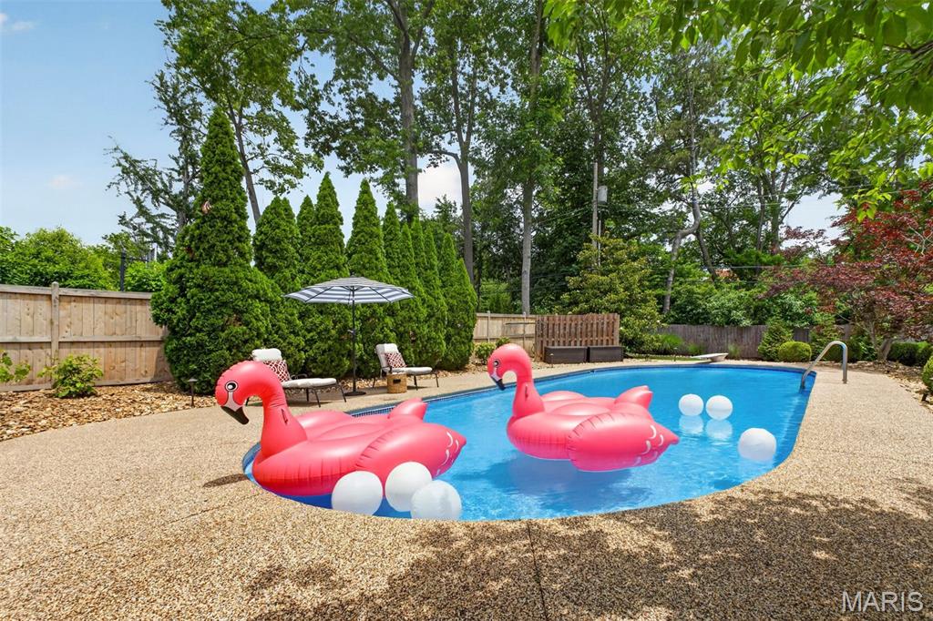 6 Ridgemoor Drive