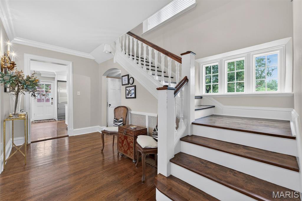 6 Ridgemoor Drive
